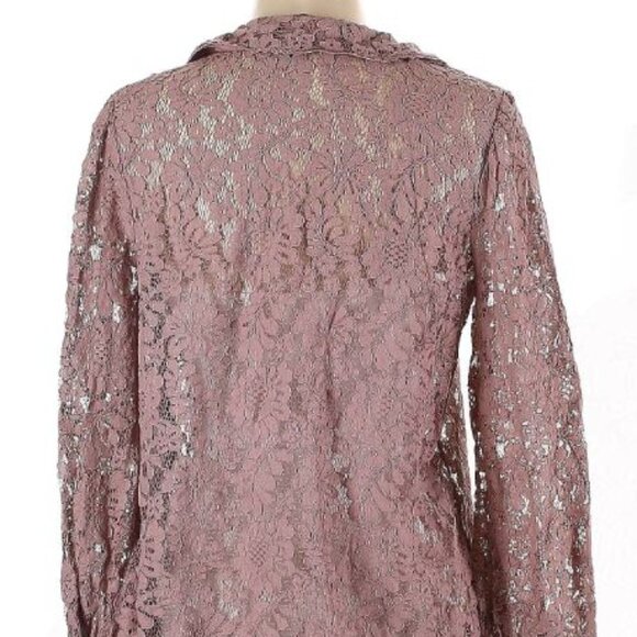 Beautiful Lace-Pattern Top - Picture 3 of 3